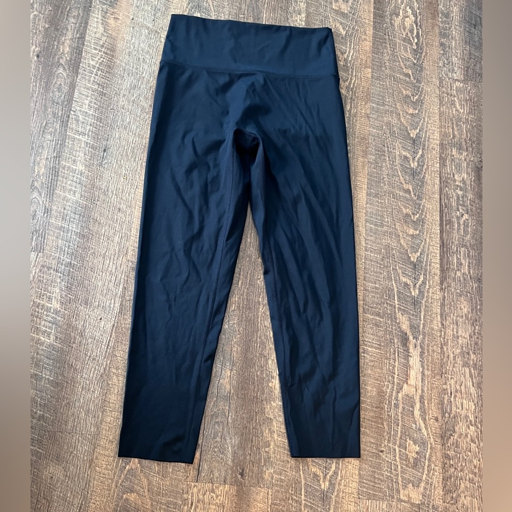 OFFLINE by Aerie high wasted black 7/8 leggings size LG
